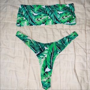 Leaf Print Bikini 🌿
